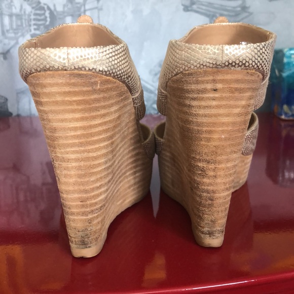 Gold Elaine Turner Wedges - Picture 3 of 7